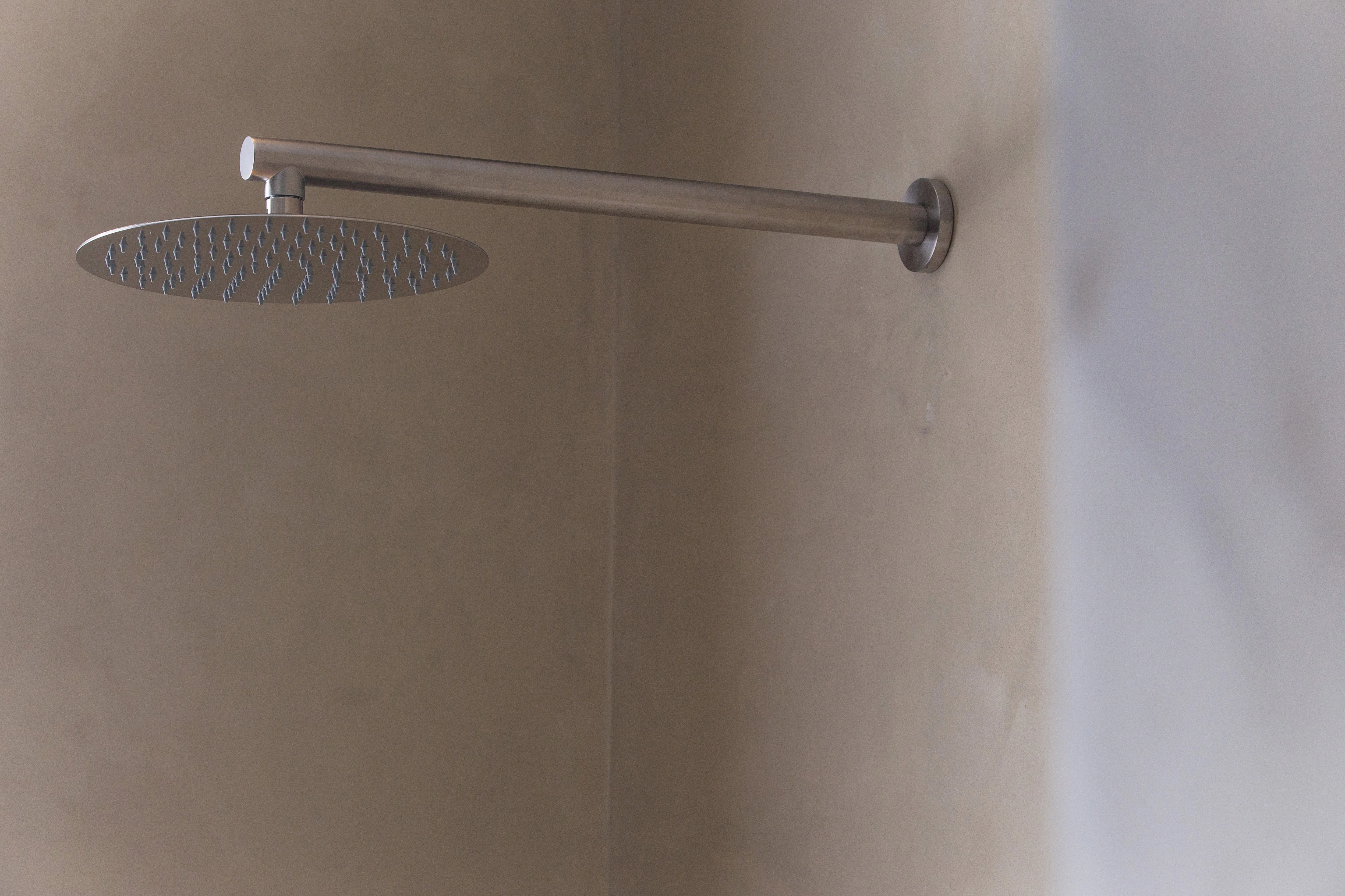 MONO 25 - Rain shower head with ceiling fixing