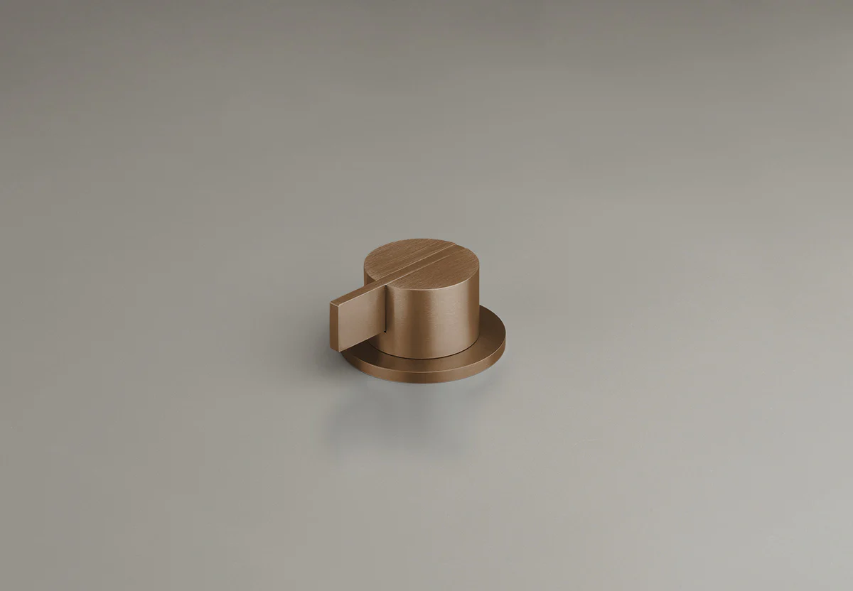 PB 04 - Single lever deck mounted basin mixer - Image 3