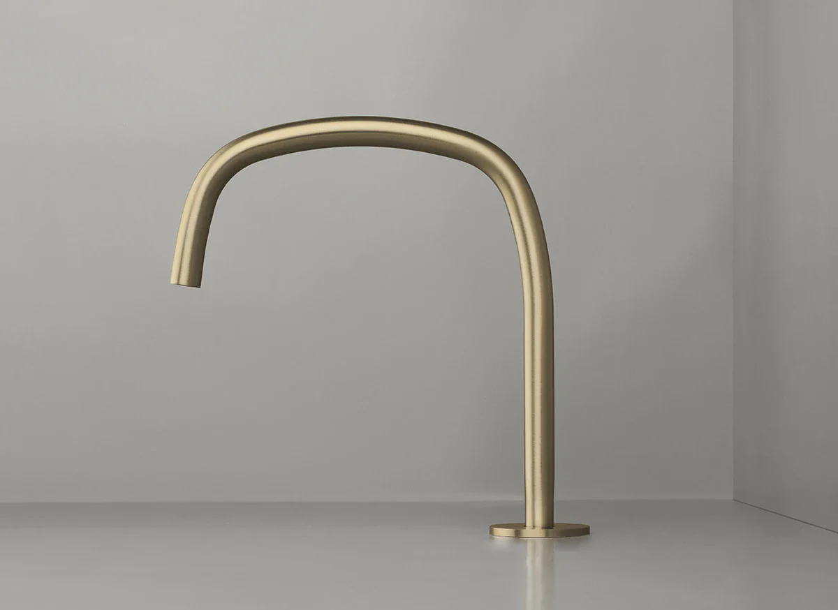 PB 11 - Deck mounted spout - Image 4